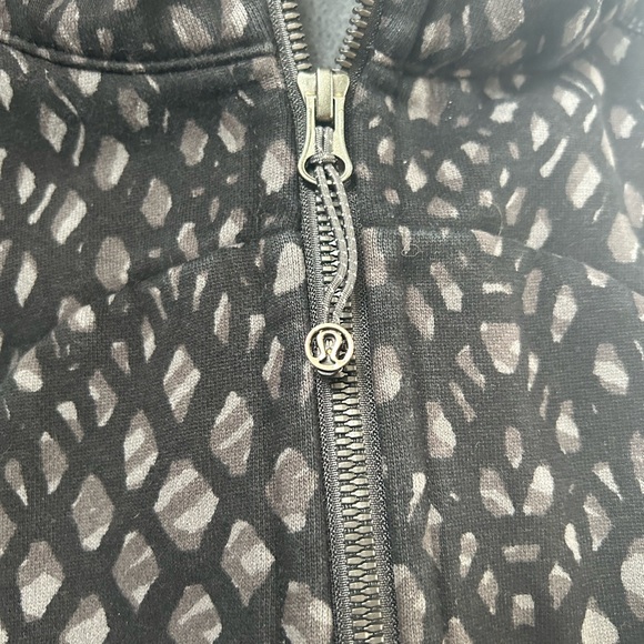 Lululemon Scuba Hoodie - Picture 3 of 7